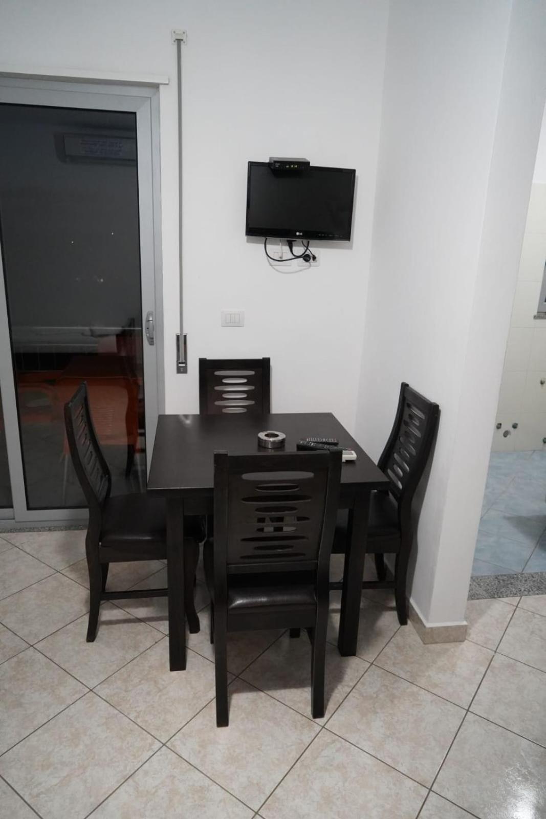 Hotel Restaurant Globi Velipojë المظهر الخارجي الصورة