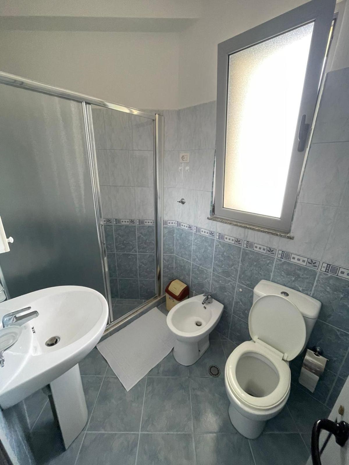 Hotel Restaurant Globi Velipojë المظهر الخارجي الصورة