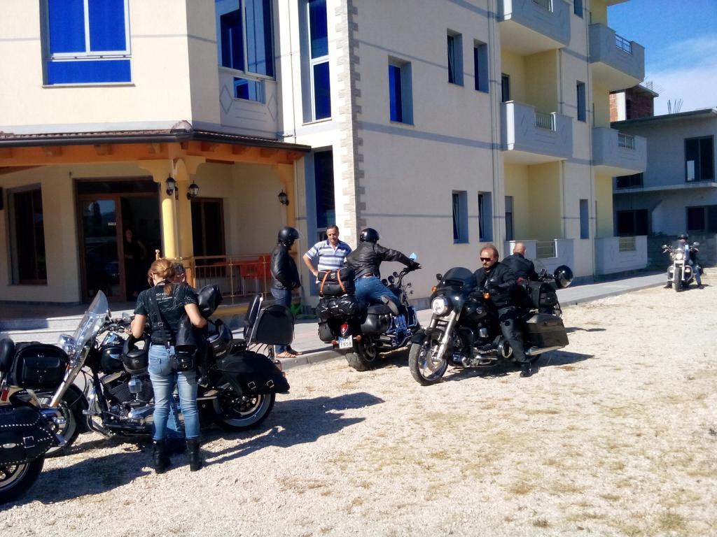 Hotel Restaurant Globi Velipojë المظهر الخارجي الصورة