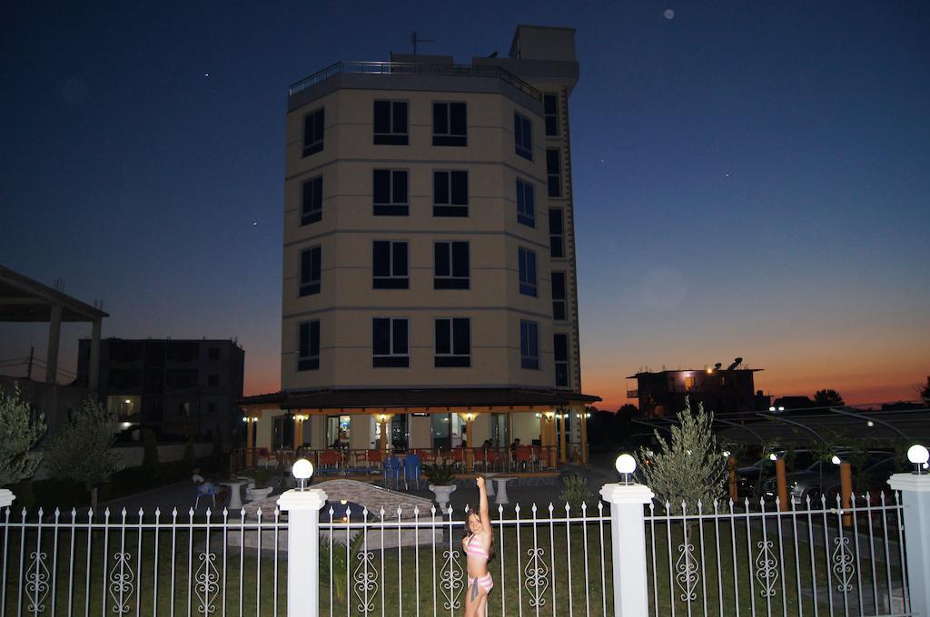 Hotel Restaurant Globi Velipojë المظهر الخارجي الصورة