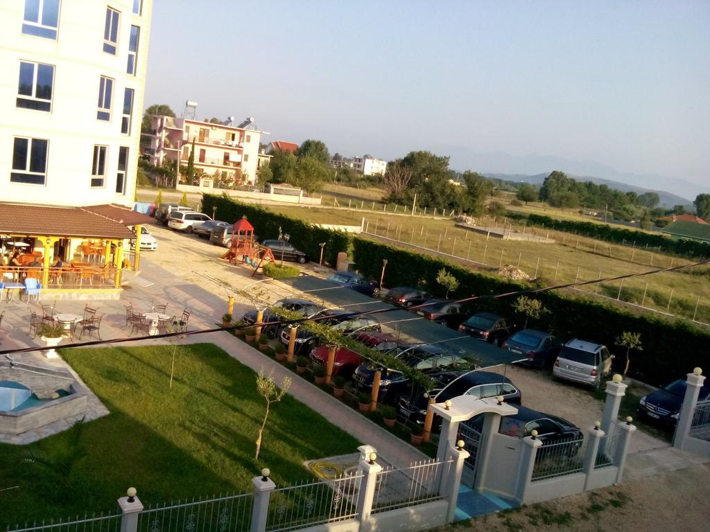 Hotel Restaurant Globi Velipojë المظهر الخارجي الصورة